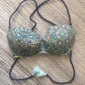 Victoria’s Secret bikini top